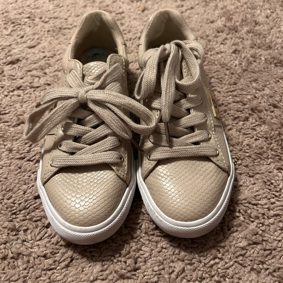 G by Guess Sneakers - Picture 4 of 5